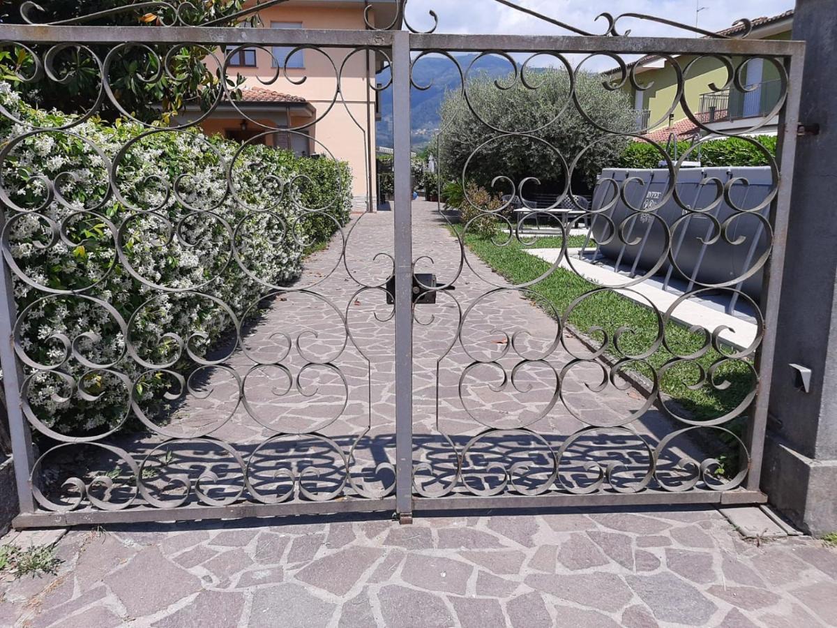 Kevin House Villa Marlia Exterior foto